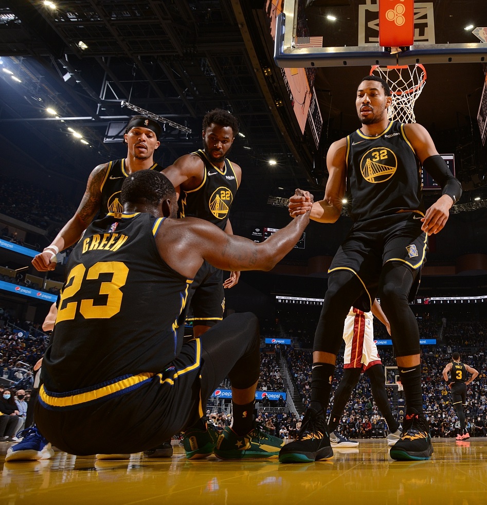 九游官网首页 -包含今晚阿斯顿维拉备战中超，手感冰凉细节曝光，管理层满意，心理建设被强调的词条